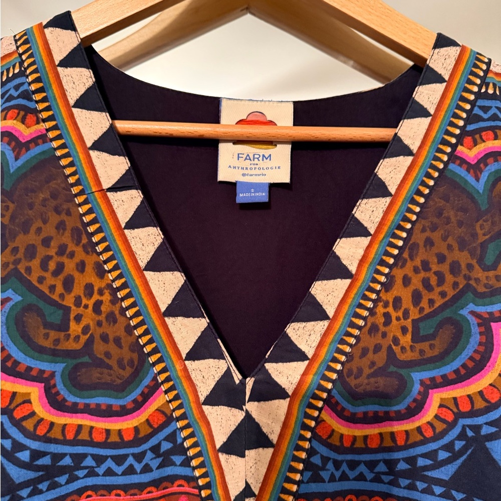 FARM Rio Multicolor Geometric V-Neck Dress - Picture 3 of 13